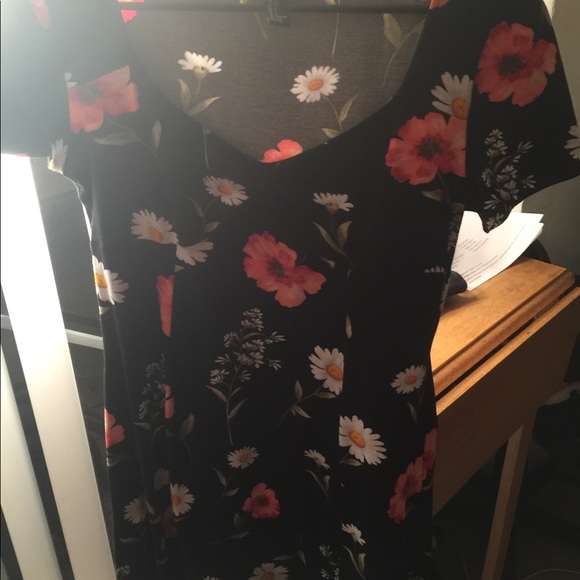 NWOT Forever 21 black floral mini dress - Picture 2 of 3